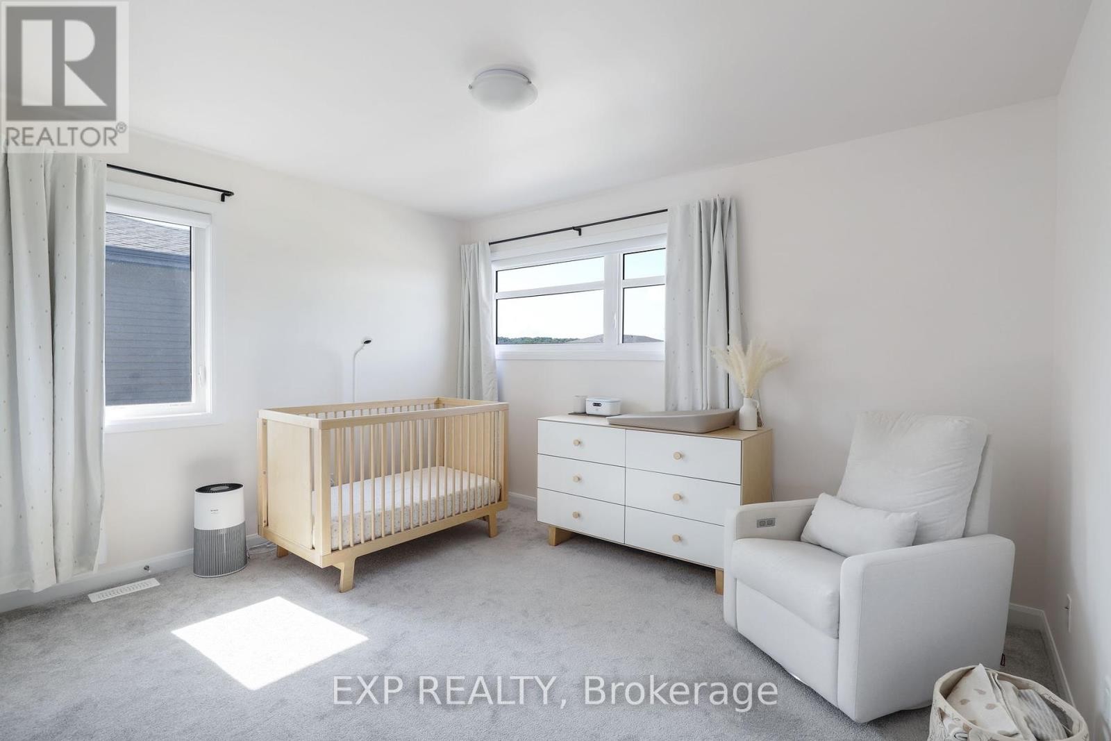 












418 STERLING AVENUE

,
Clarence-Rockland,




Ontario
K4K0M5

