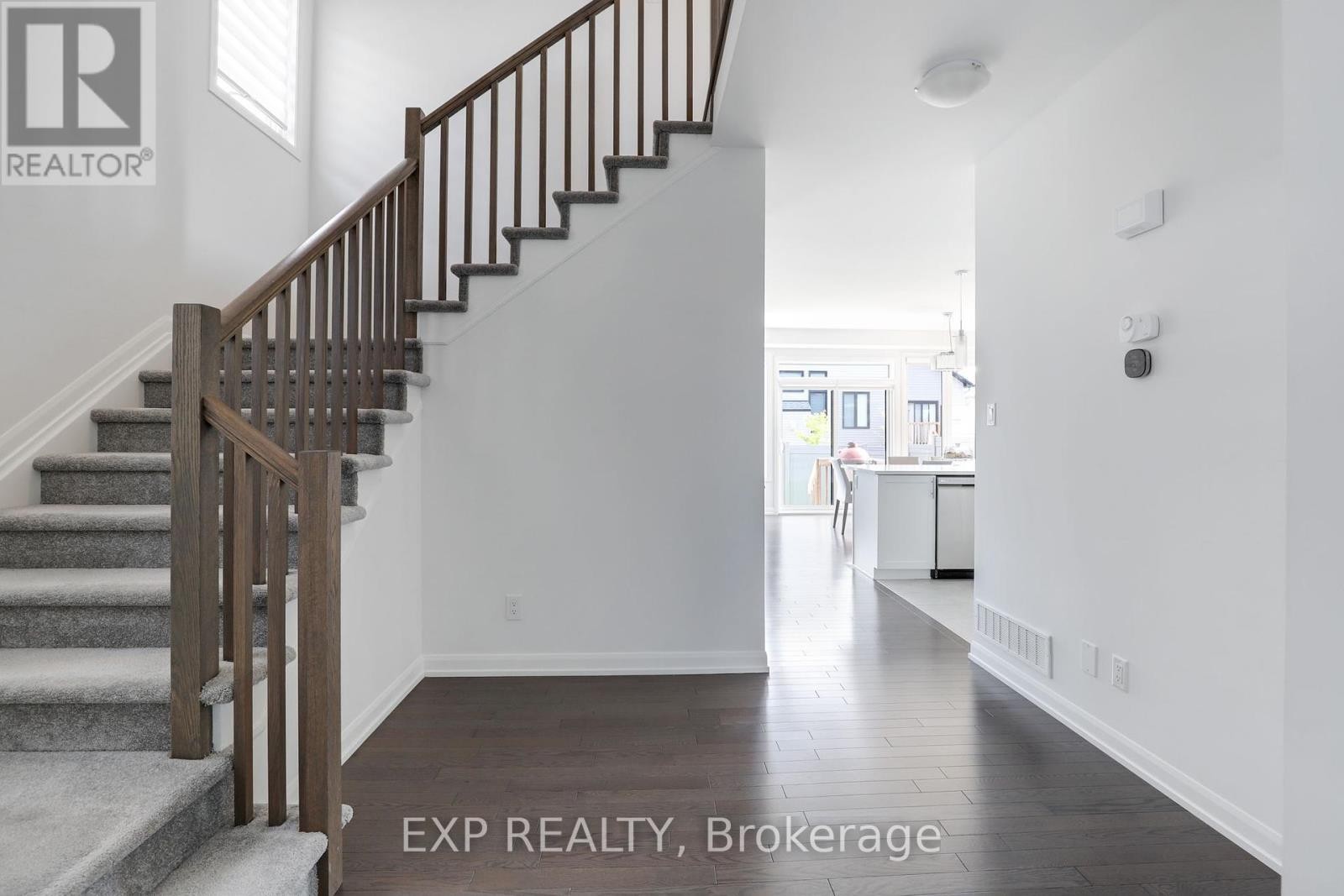 












418 STERLING AVENUE

,
Clarence-Rockland,




Ontario
K4K0M5

