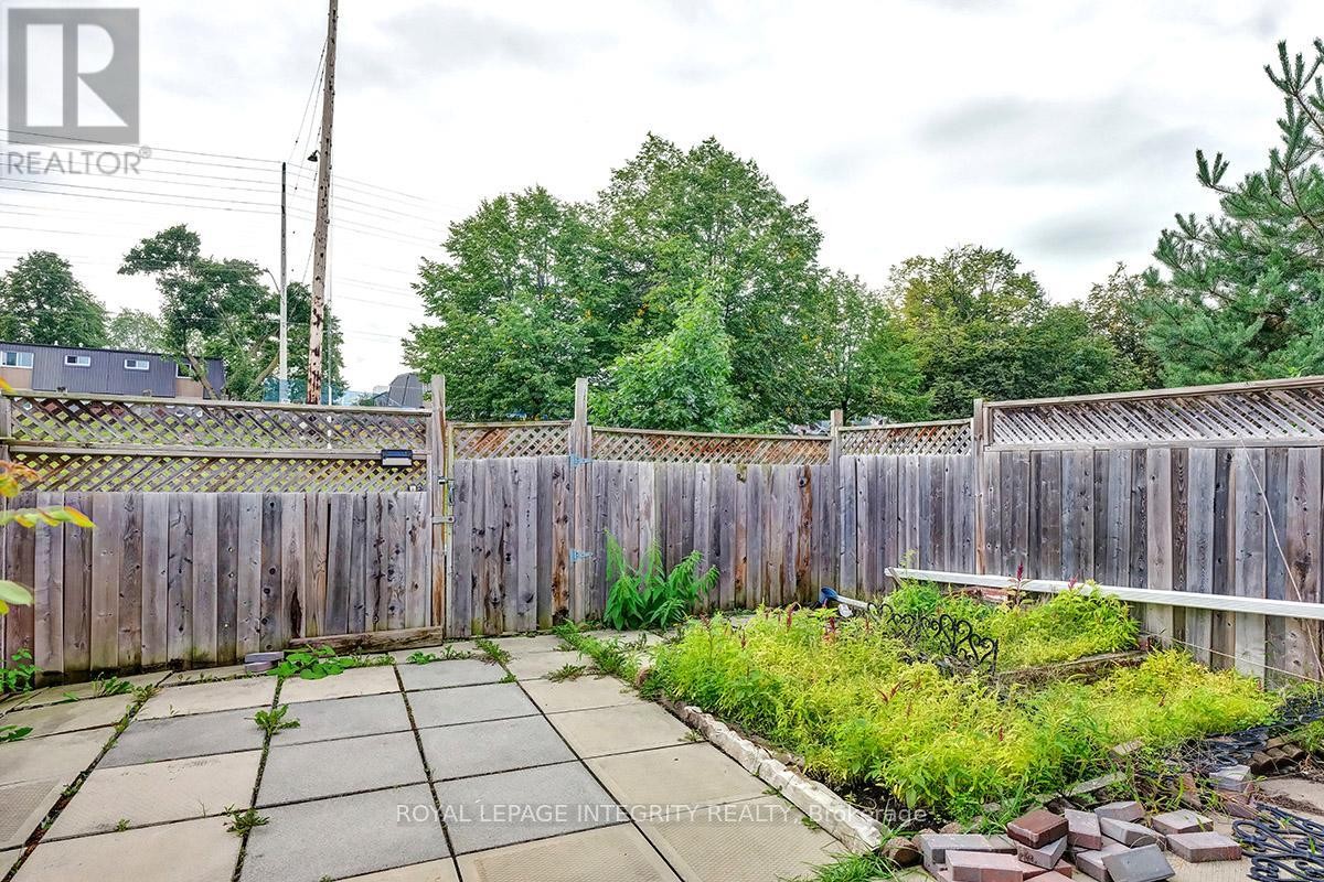 












49 - 2669 SOUTHVALE CRESCENT

,
Ottawa,




Ontario
K1B4V2

