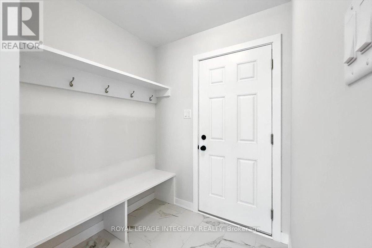 












217 MASSALIA CRESCENT

,
Ottawa,




Ontario
K4A5R1

