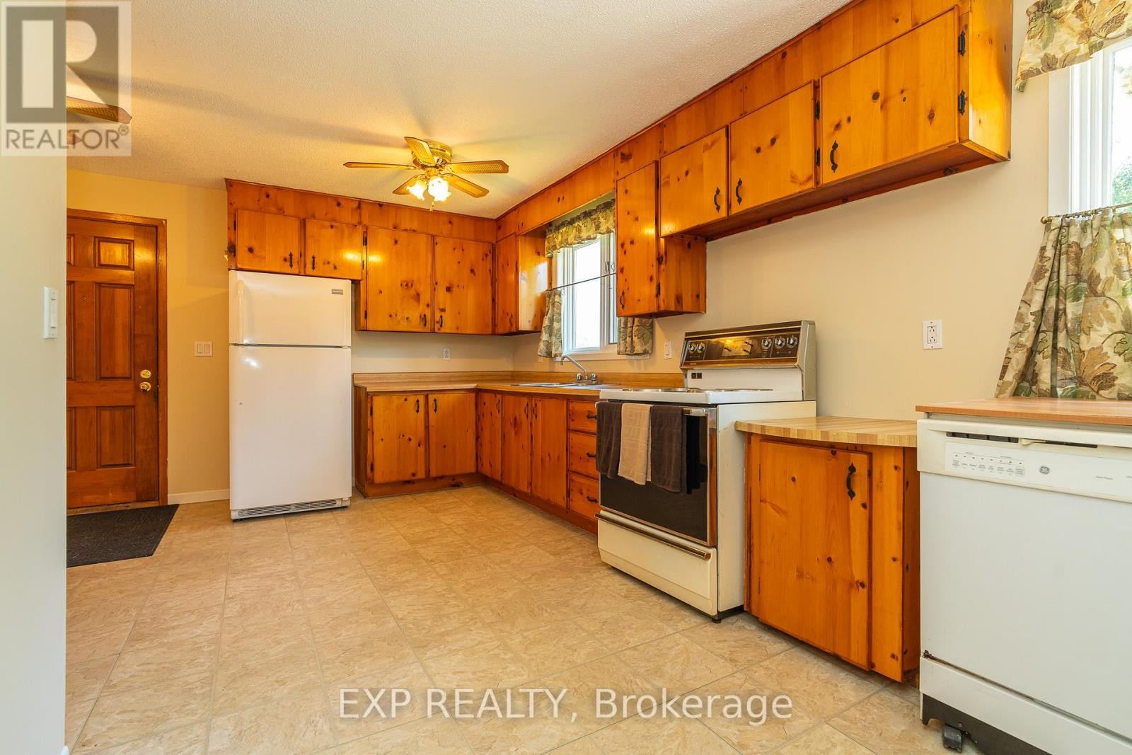 












1454 JENNINGS ROAD

,
North Dundas,




Ontario
K0C2K0


