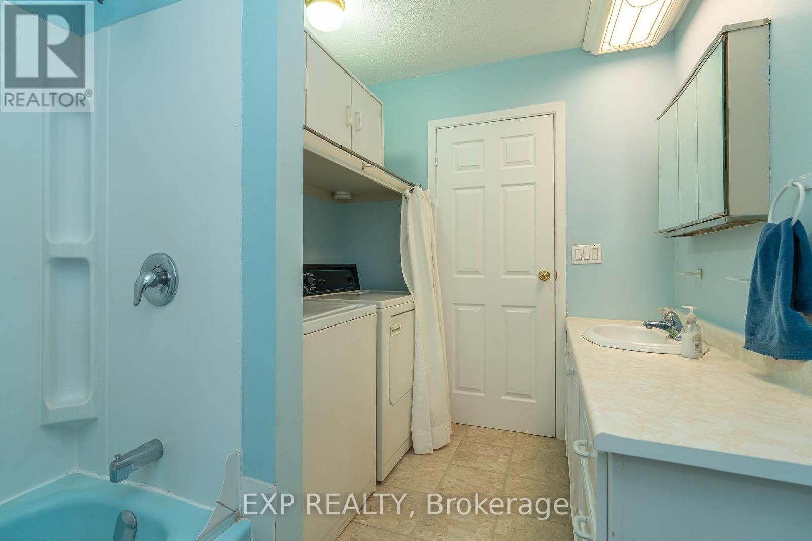 












1454 JENNINGS ROAD

,
North Dundas,




Ontario
K0C2K0

