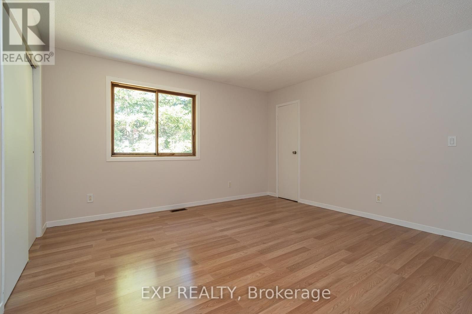 












1454 JENNINGS ROAD

,
North Dundas,




Ontario
K0C2K0

