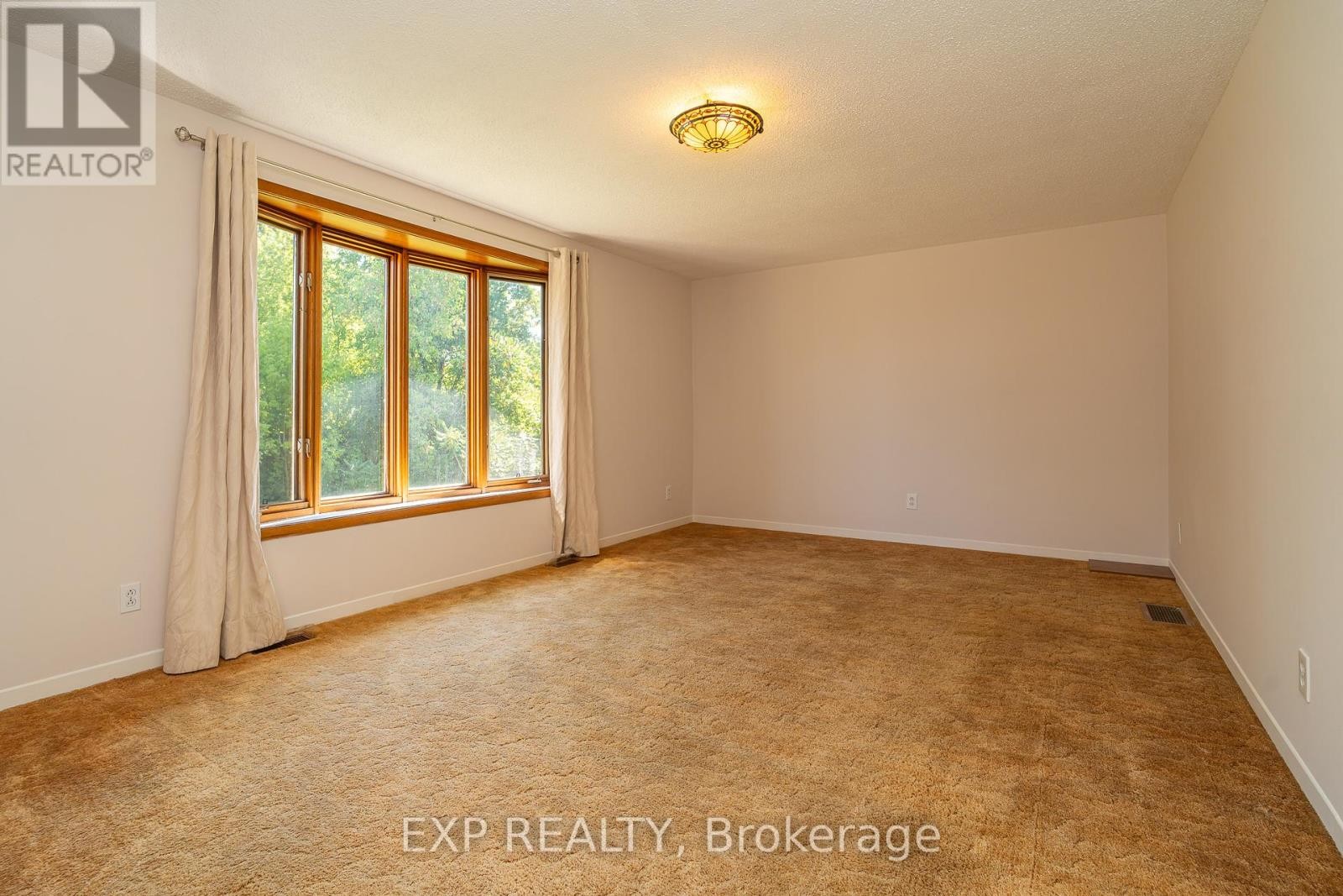 












1454 JENNINGS ROAD

,
North Dundas,




Ontario
K0C2K0

