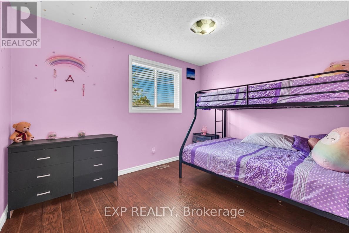 












3413 CARIBOU CRESCENT

,
Windsor,




Ontario
N8W5T5

