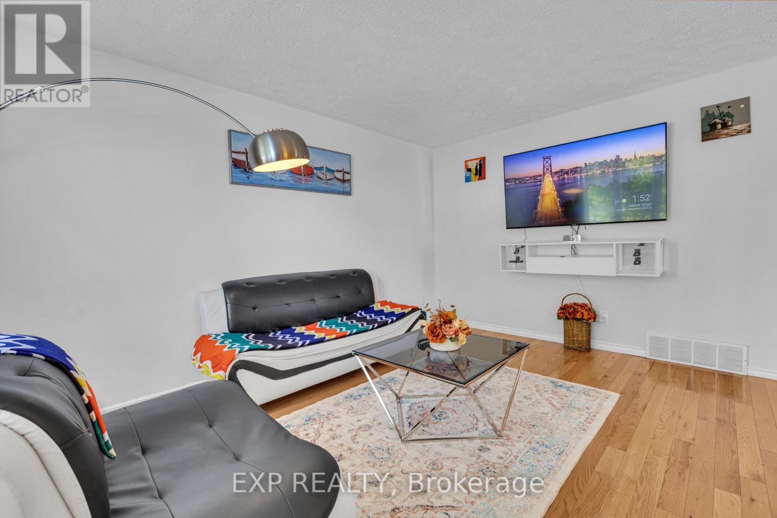 












3413 CARIBOU CRESCENT

,
Windsor,




Ontario
N8W5T5

