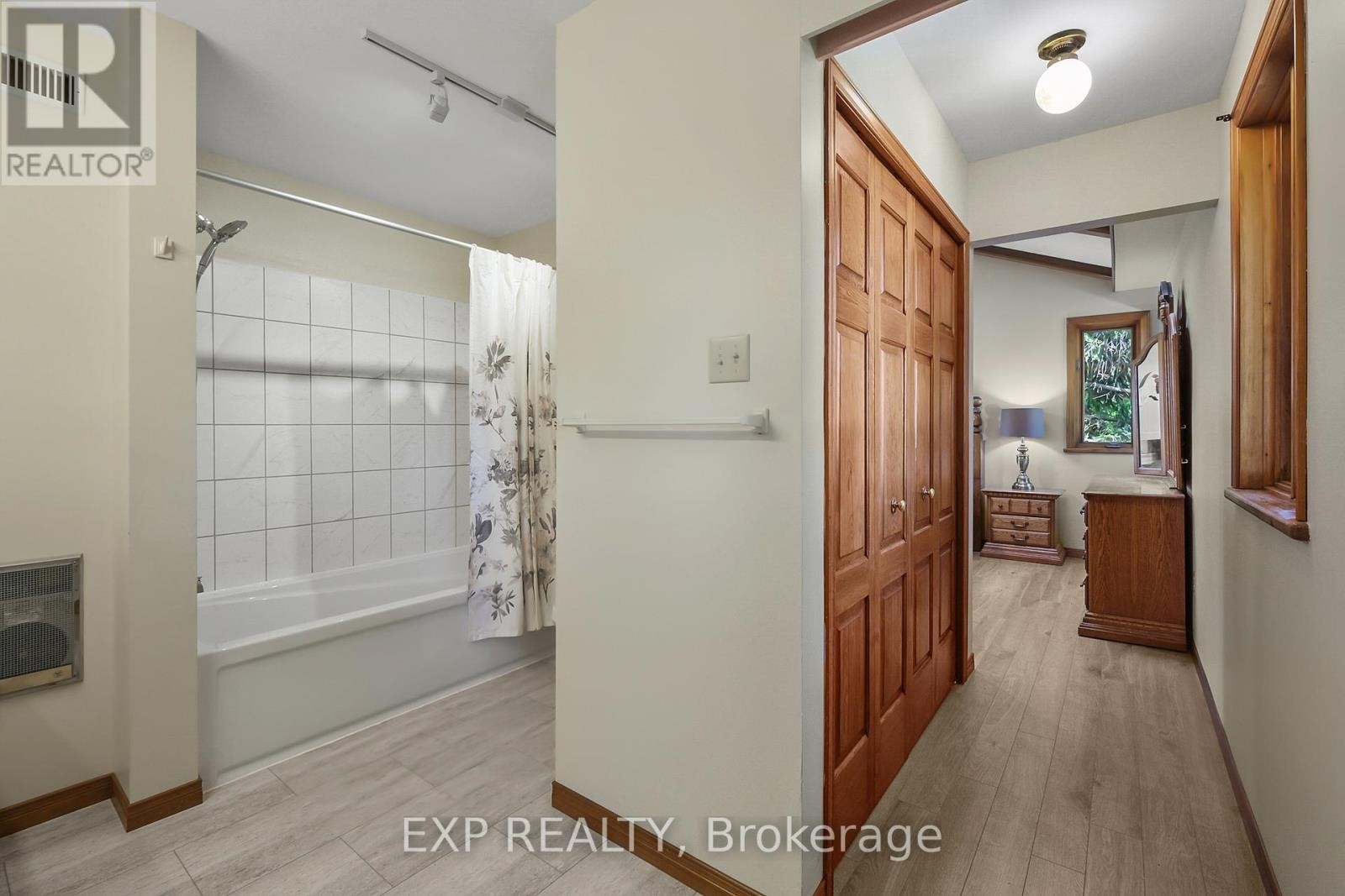 












9185 RAY WILSON ROAD

,
Ottawa,




Ontario
K0A2P0

