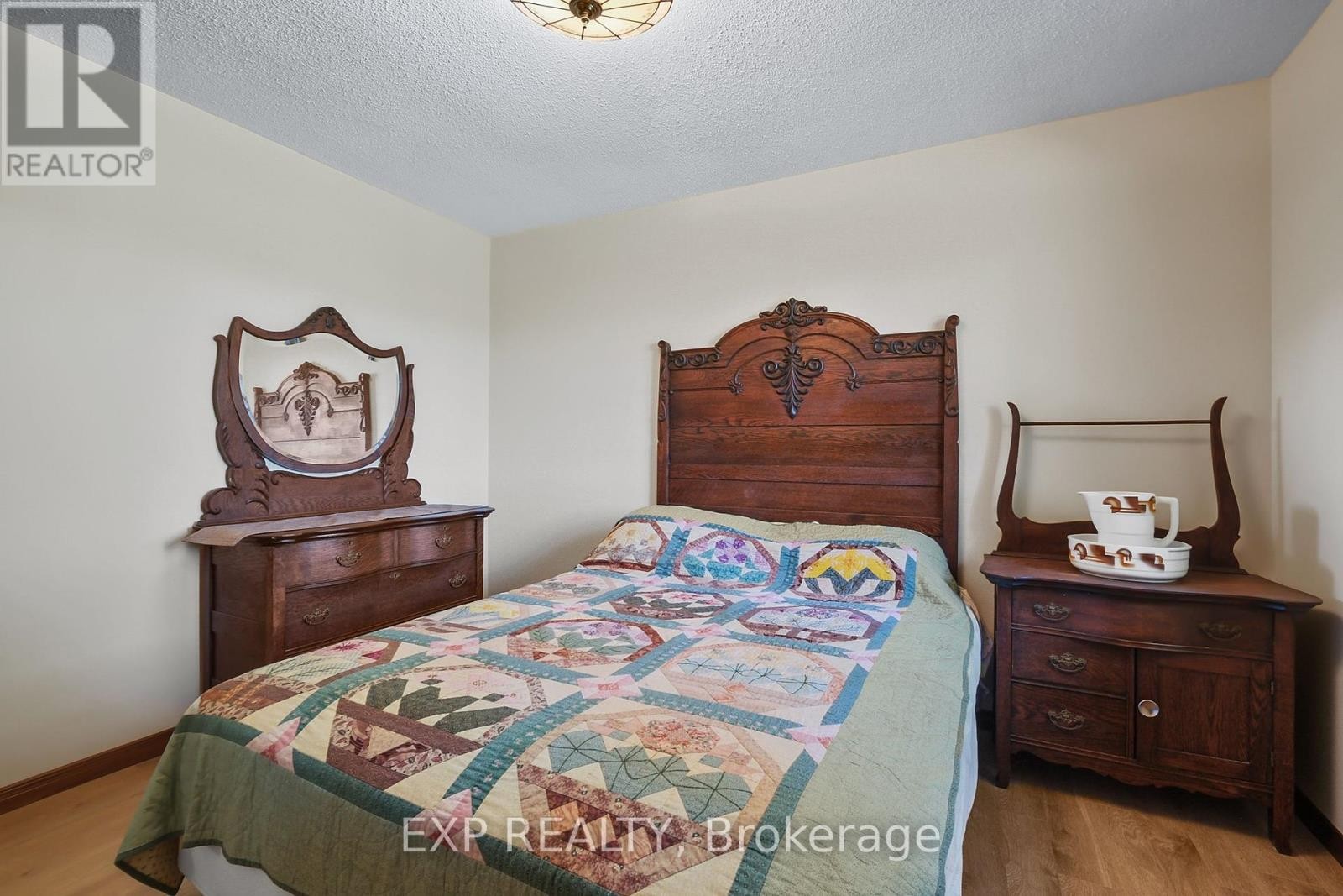 












9185 RAY WILSON ROAD

,
Ottawa,




Ontario
K0A2P0

