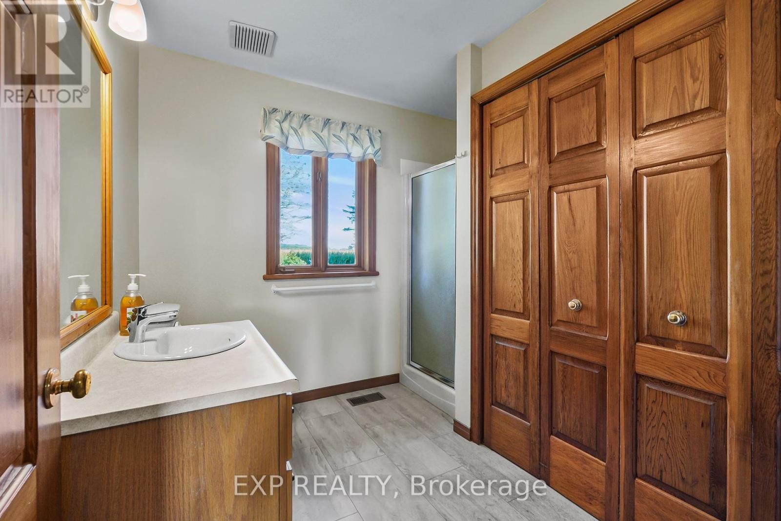 












9185 RAY WILSON ROAD

,
Ottawa,




Ontario
K0A2P0

