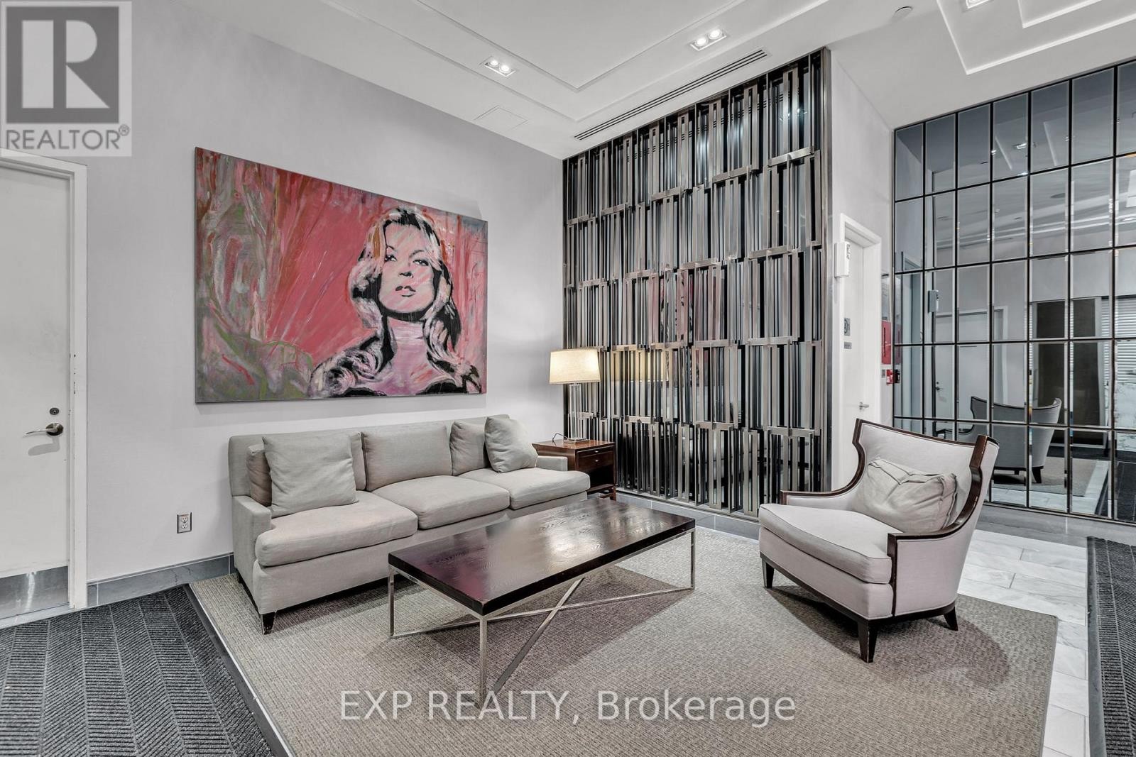












812 - 300 LISGAR STREET

,
Ottawa,




Ontario
K2P0E2

