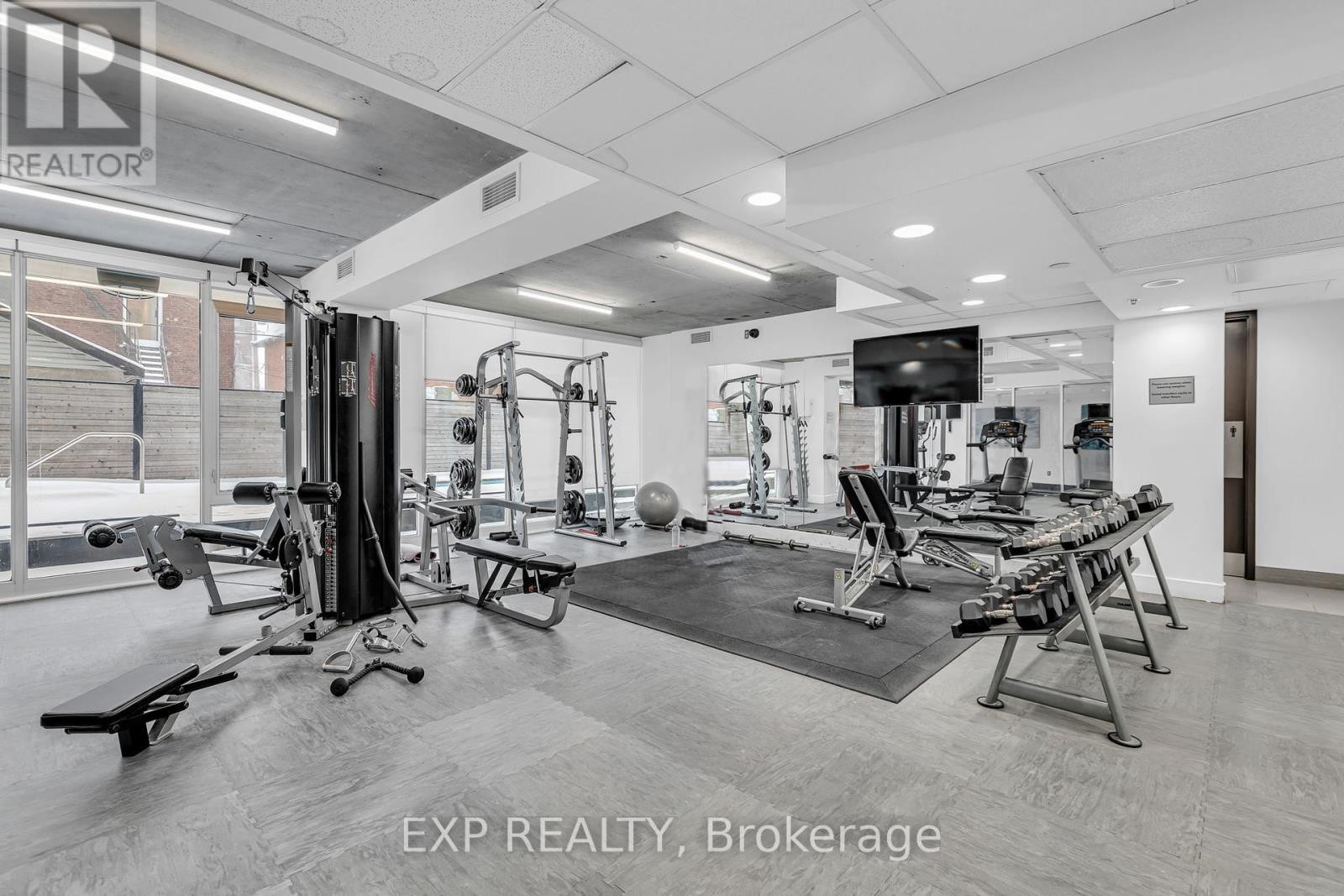 












812 - 300 LISGAR STREET

,
Ottawa,




Ontario
K2P0E2

