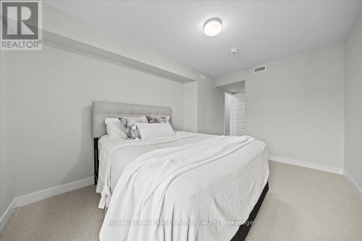 












705 CHROMITE PRIVATE

,
Ottawa,




Ontario
K2J7J2

