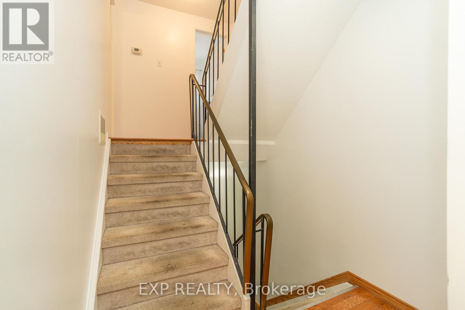 












40 - 2296 ORIENT PARK DRIVE

,
Ottawa,




Ontario
K1B4N6

