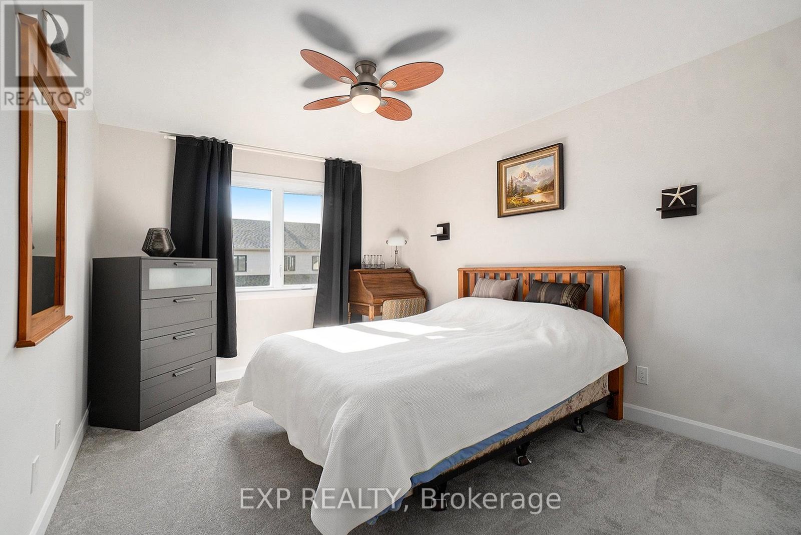 












704 AZURE STREET

,
Russell,




Ontario
K4R1E5


