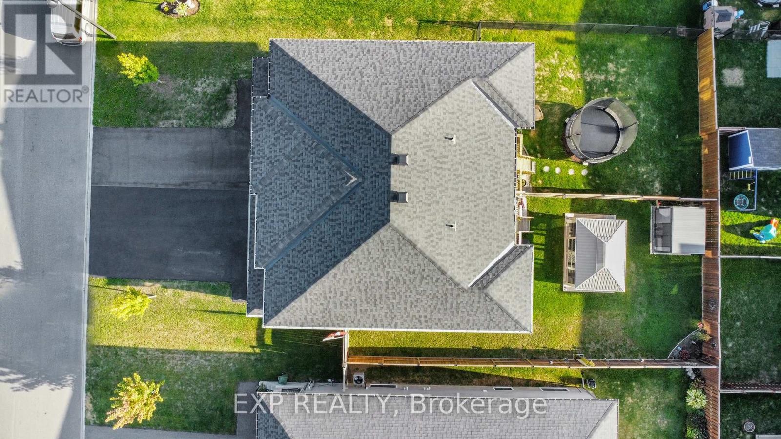 












704 AZURE STREET

,
Russell,




Ontario
K4R1E5

