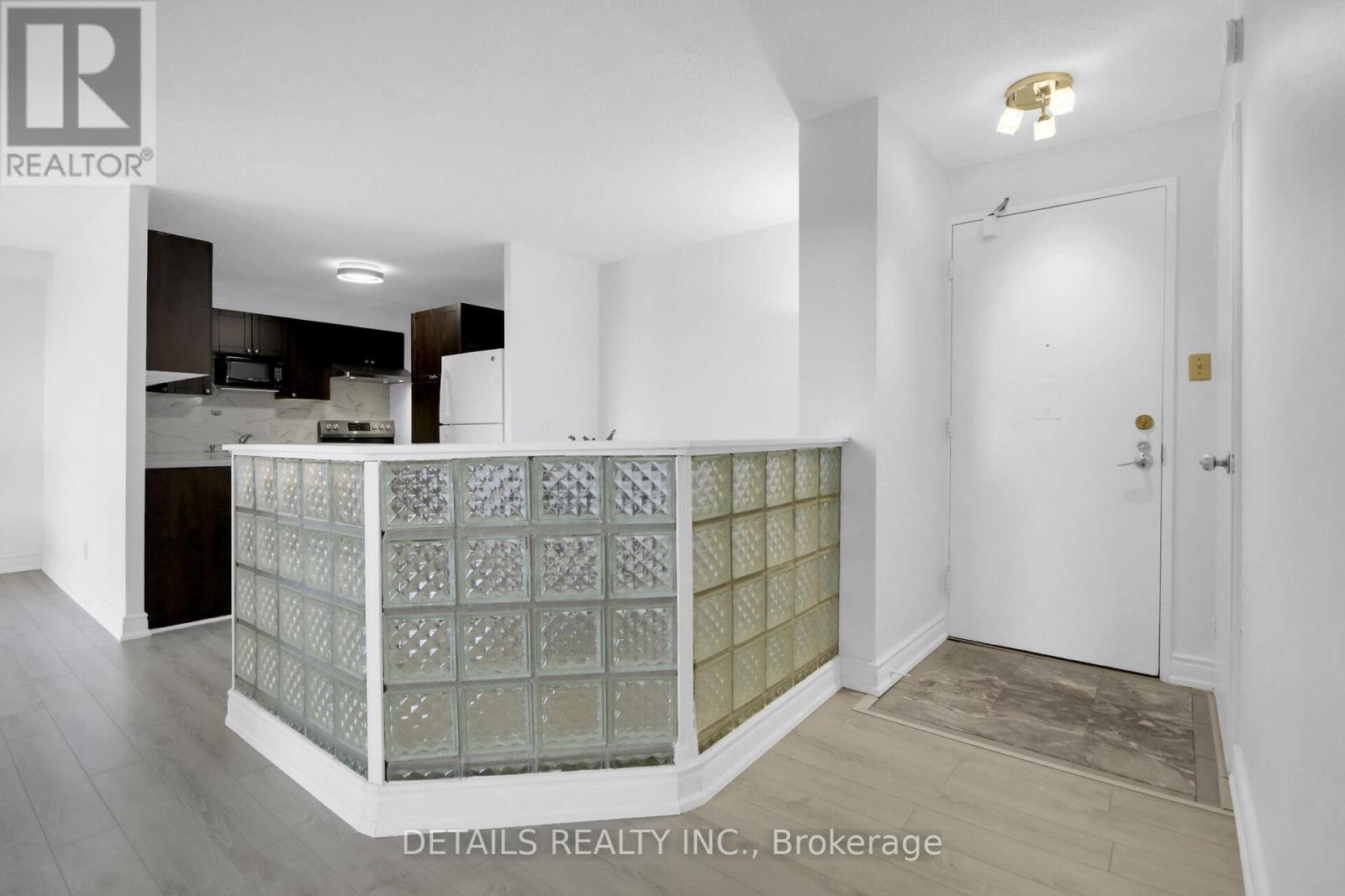 












803 - 1380 PRINCE OF WALES DRIVE

,
Ottawa,




Ontario
K2C3N5

