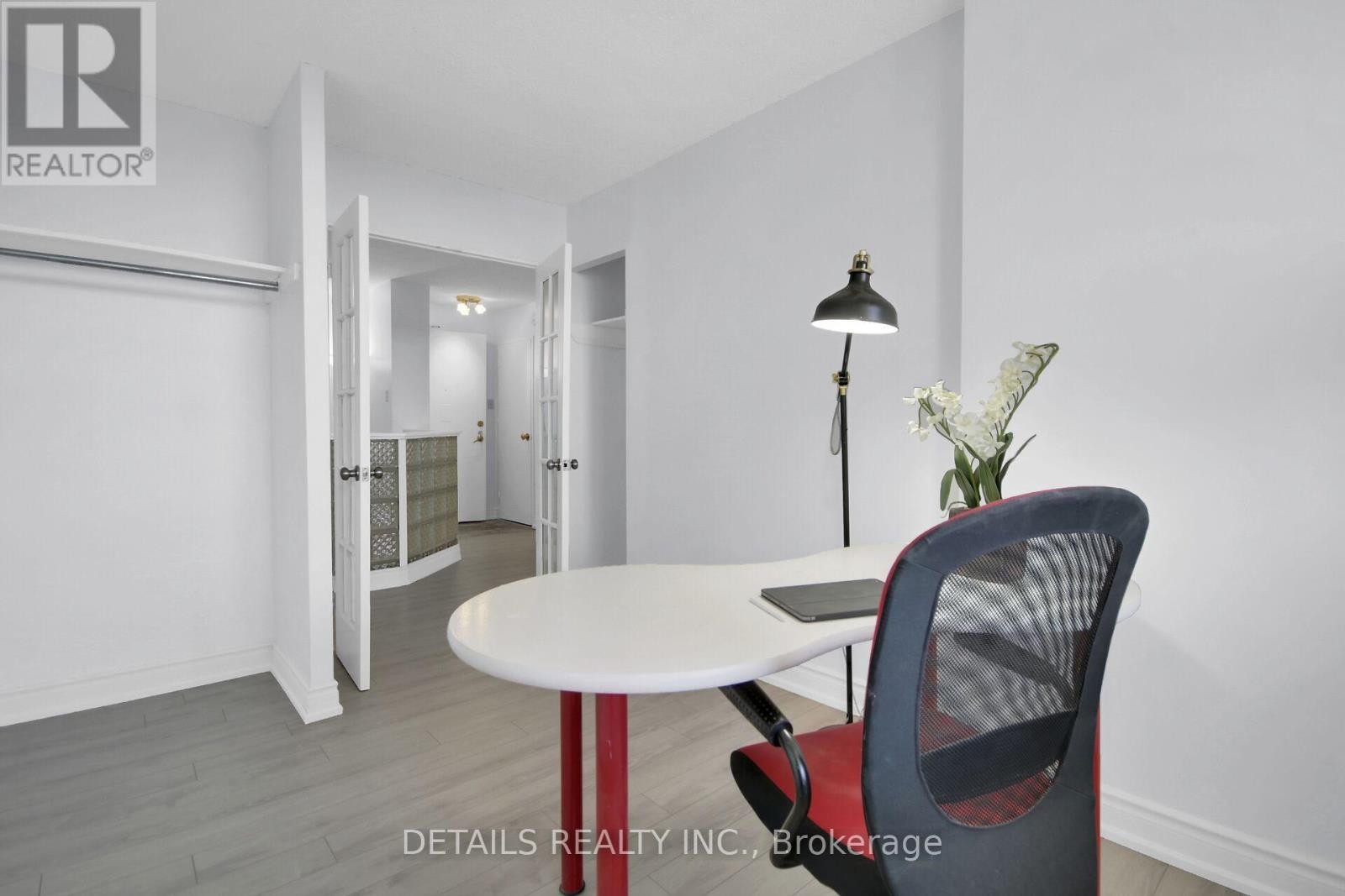 












803 - 1380 PRINCE OF WALES DRIVE

,
Ottawa,




Ontario
K2C3N5

