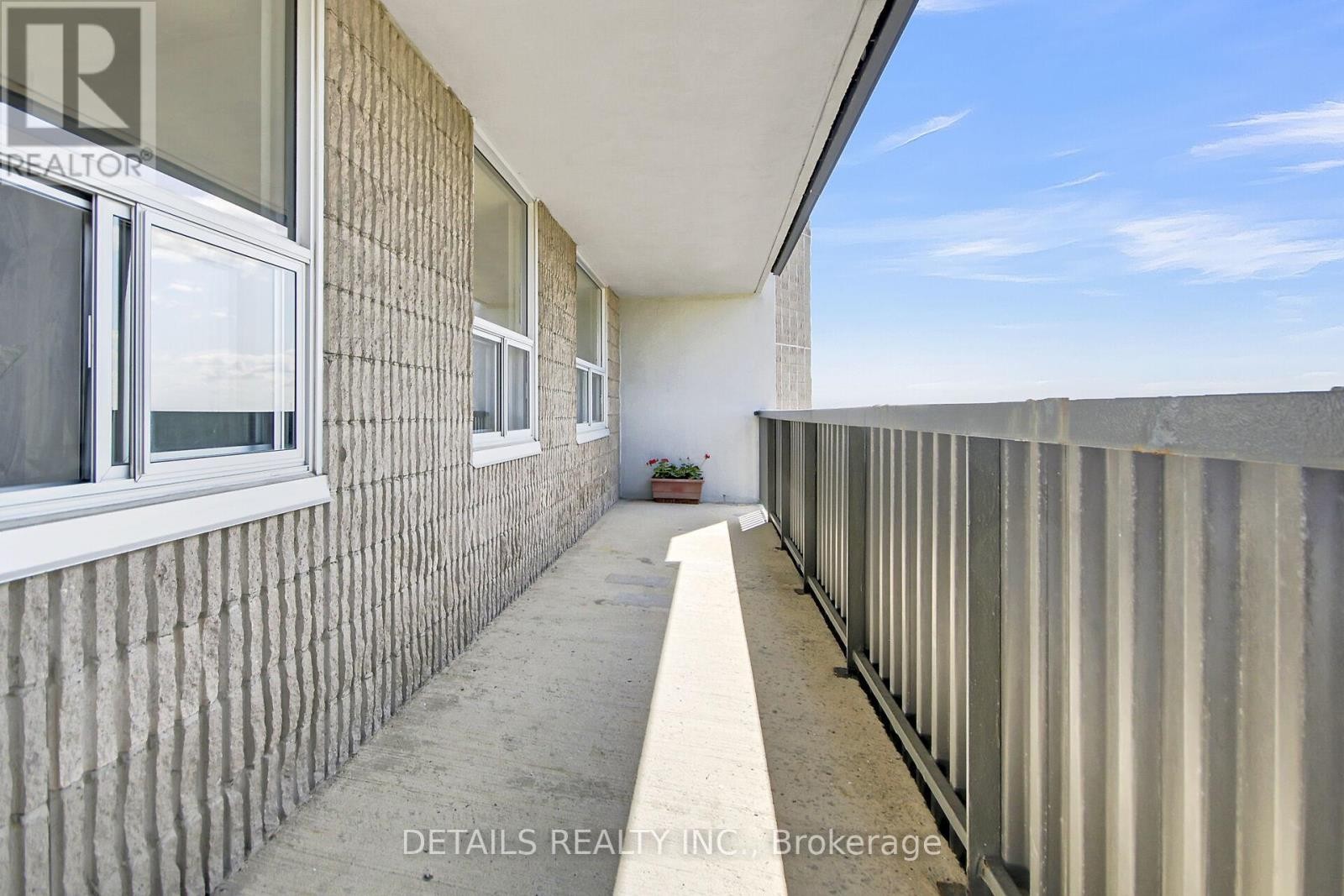 












803 - 1380 PRINCE OF WALES DRIVE

,
Ottawa,




Ontario
K2C3N5

