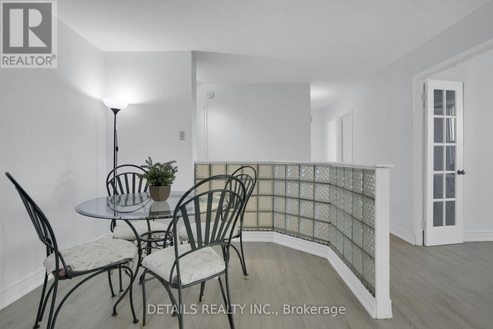 












803 - 1380 PRINCE OF WALES DRIVE

,
Ottawa,




Ontario
K2C3N5

