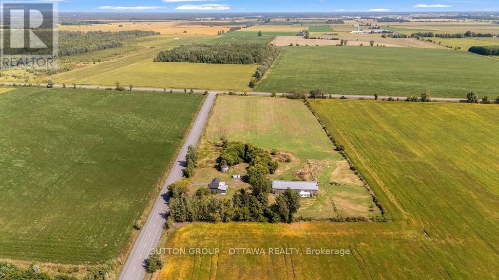 












9420 PARKWAY ROAD

,
Ottawa,







Ontario
K0A1V0

