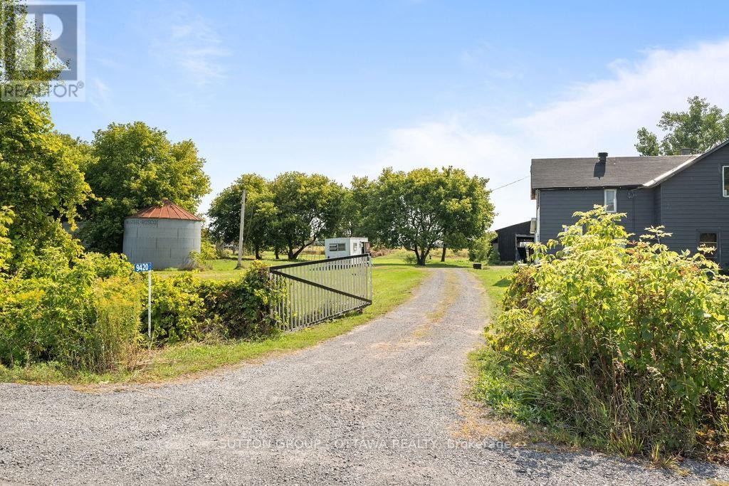 












9420 PARKWAY ROAD

,
Ottawa,







Ontario
K0A1V0

