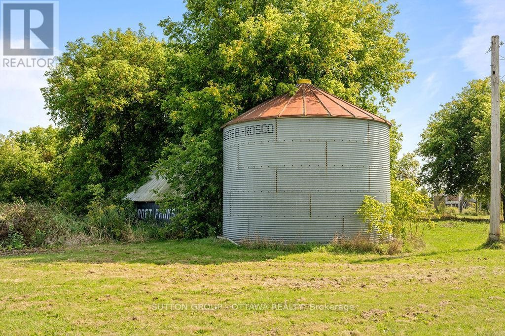 












9420 PARKWAY ROAD

,
Ottawa,







Ontario
K0A1V0

