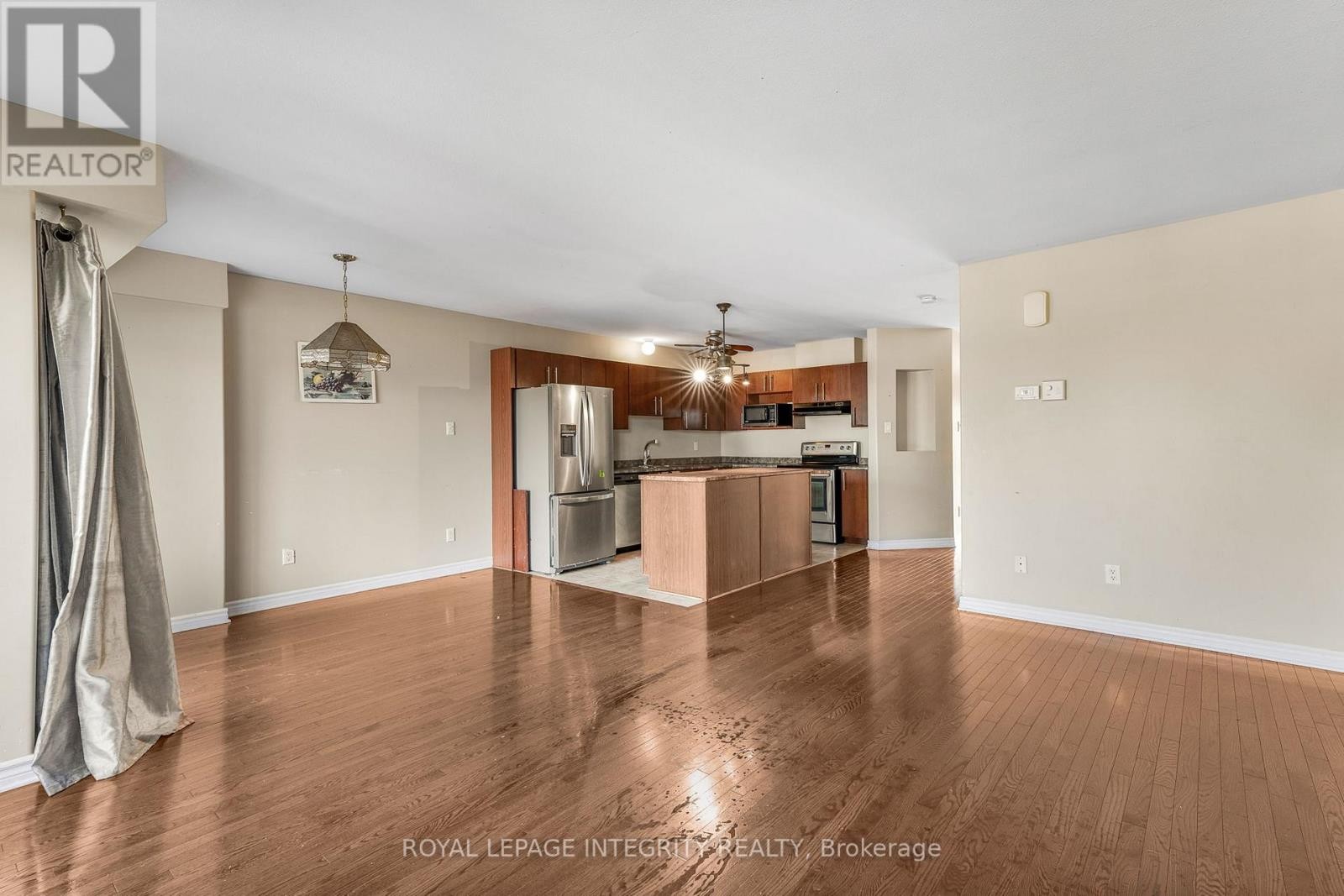 












1899 ARROWGRASS WAY

,
Ottawa,




Ontario
K4A0E3

