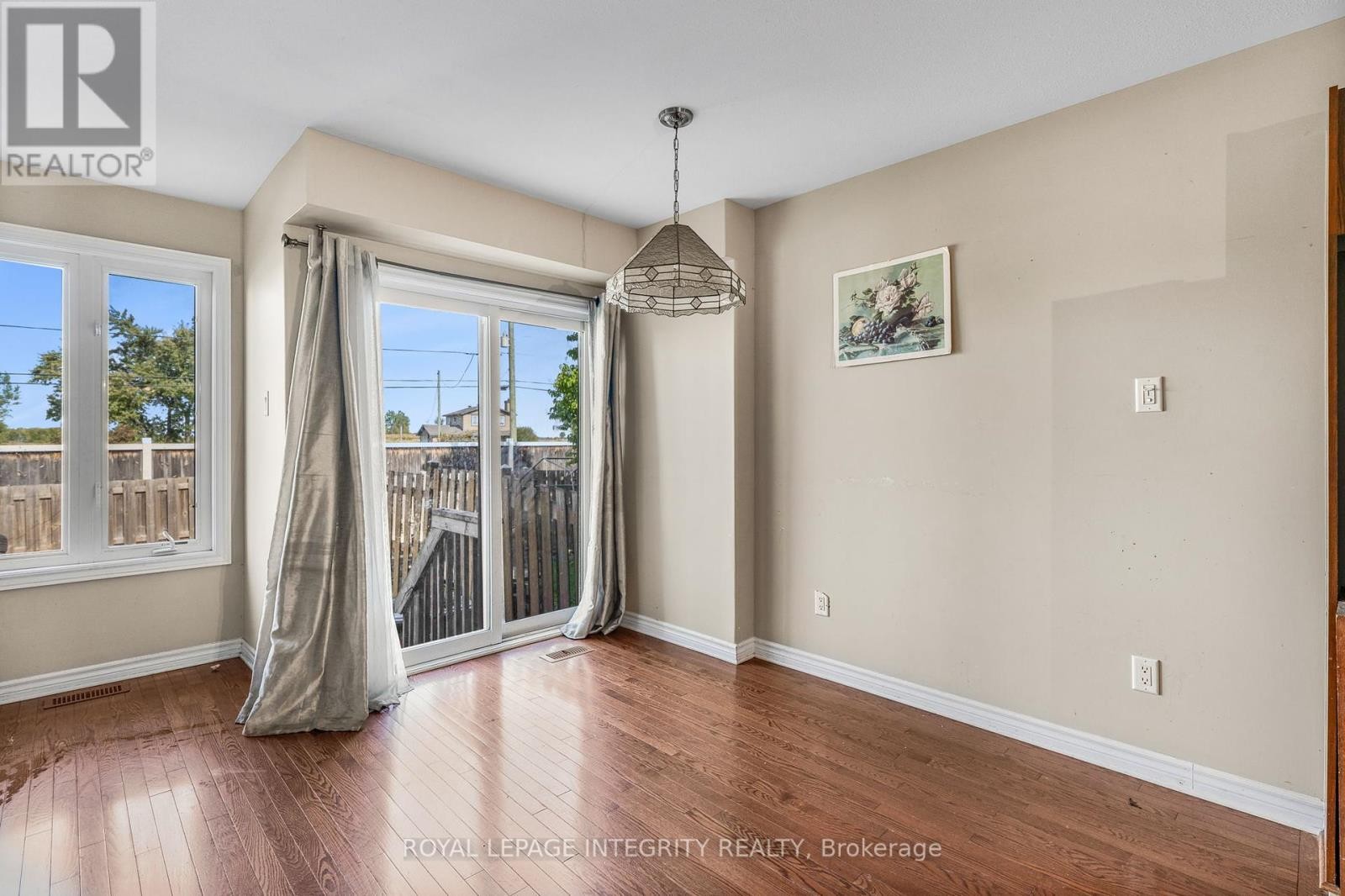 












1899 ARROWGRASS WAY

,
Ottawa,




Ontario
K4A0E3

