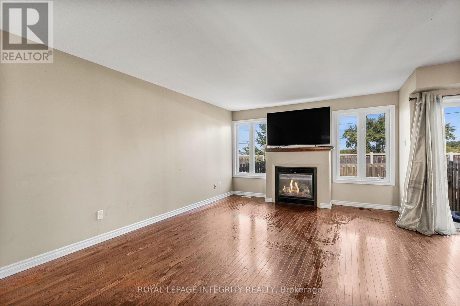 












1899 ARROWGRASS WAY

,
Ottawa,




Ontario
K4A0E3

