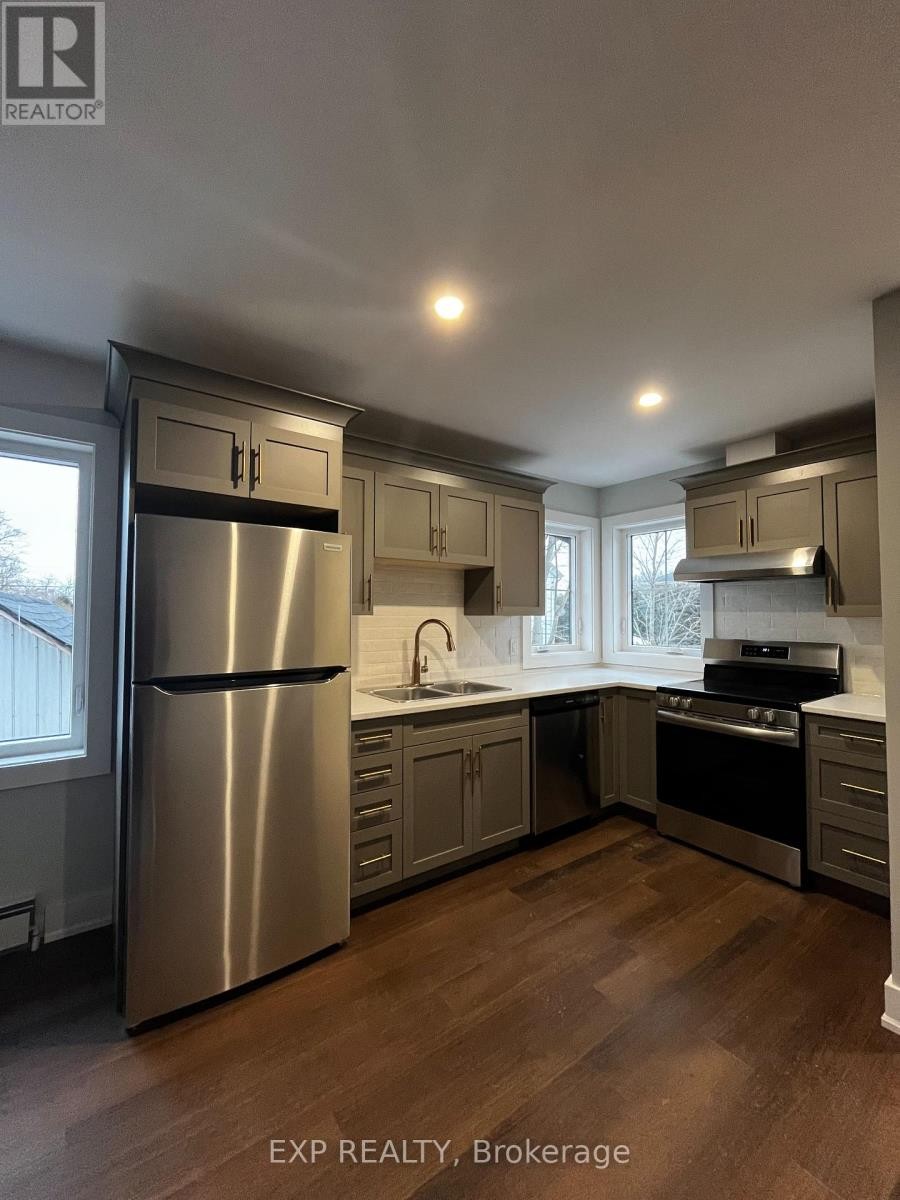 












642 WEST STREET

,
Prescott,




Ontario
K0E1X0

