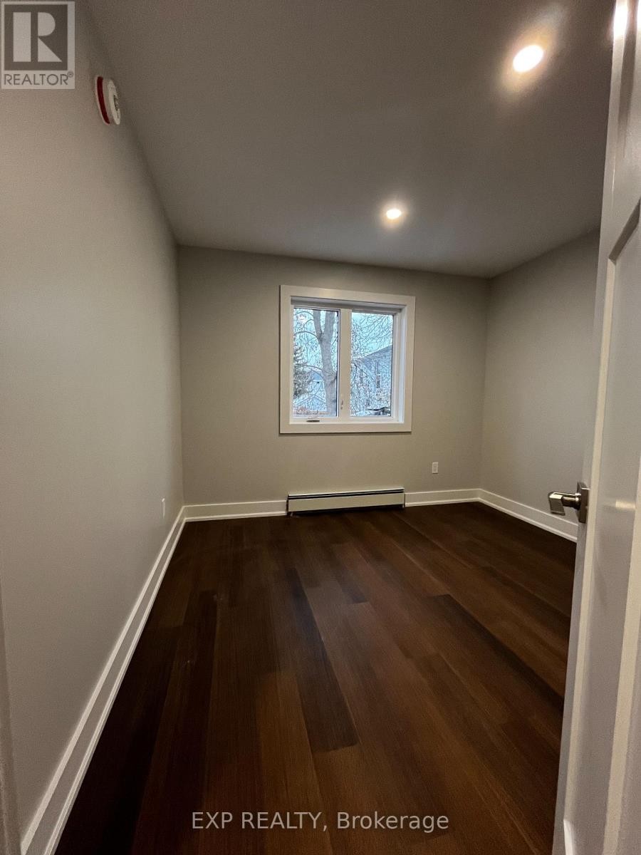 












642 WEST STREET

,
Prescott,




Ontario
K0E1X0

