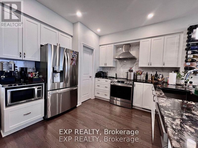 












926 BRIAN GOOD AVENUE

,
Ottawa,




Ontario
K4M0N7

