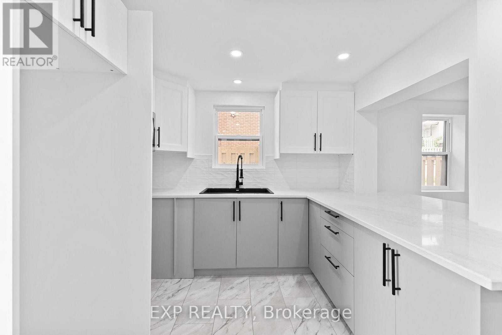 












145 WILLOW STREET

,
Ottawa,




Ontario
K1R6W2

