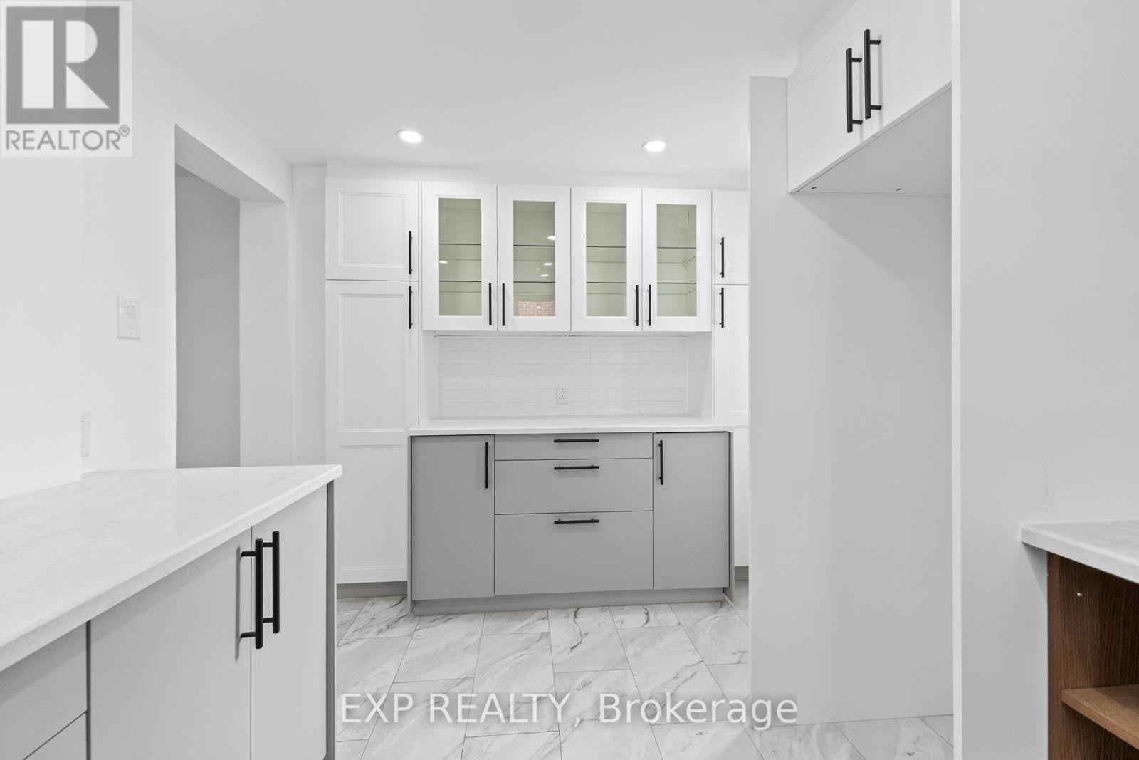 












145 WILLOW STREET

,
Ottawa,




Ontario
K1R6W2

