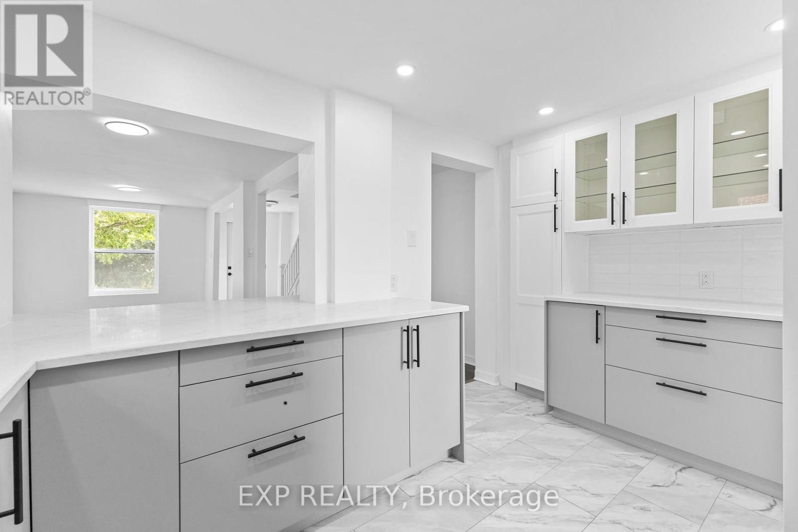 












145 WILLOW STREET

,
Ottawa,




Ontario
K1R6W2

