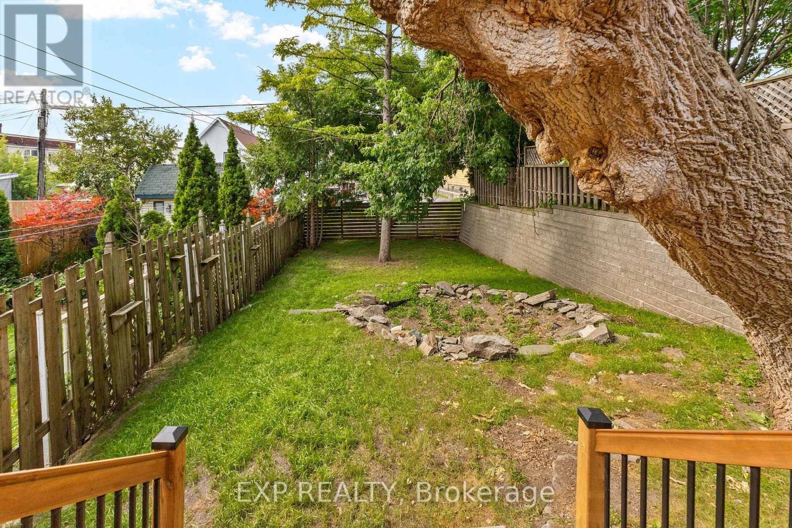 












145 WILLOW STREET

,
Ottawa,




Ontario
K1R6W2

