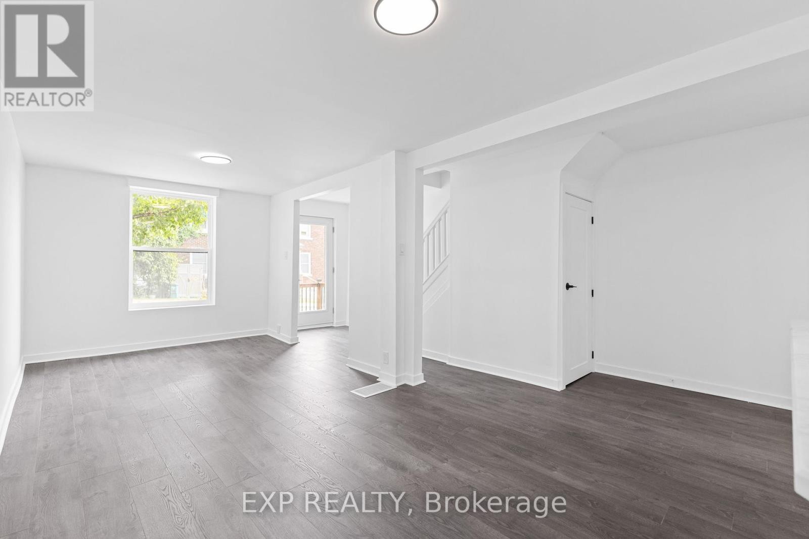 












145 WILLOW STREET

,
Ottawa,




Ontario
K1R6W2

