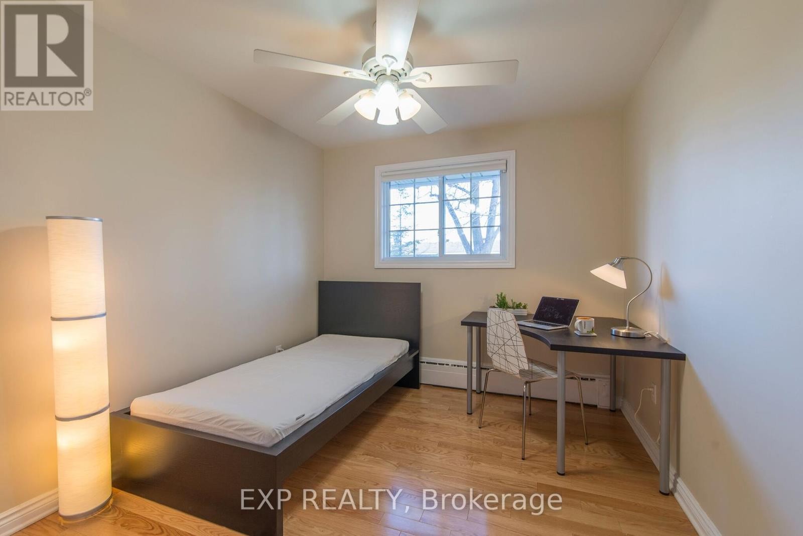 












1240 ADIRONDACK DRIVE

,
Ottawa,




Ontario
K2C2V3

