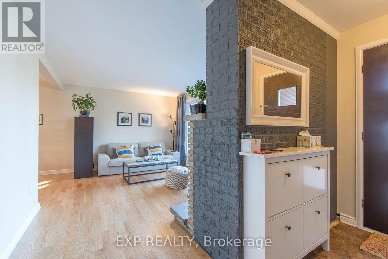 












1240 ADIRONDACK DRIVE

,
Ottawa,




Ontario
K2C2V3

