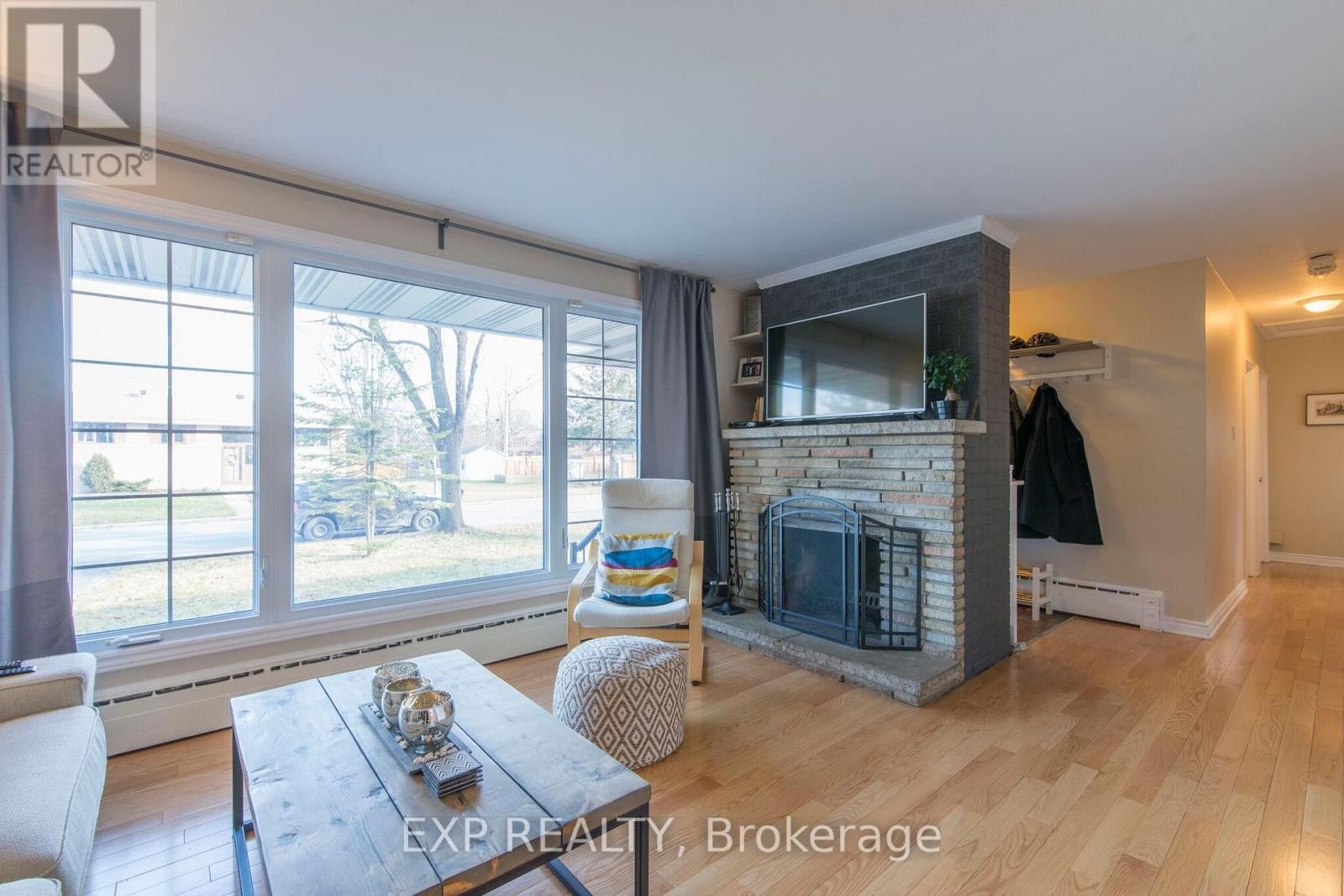 












1240 ADIRONDACK DRIVE

,
Ottawa,




Ontario
K2C2V3


