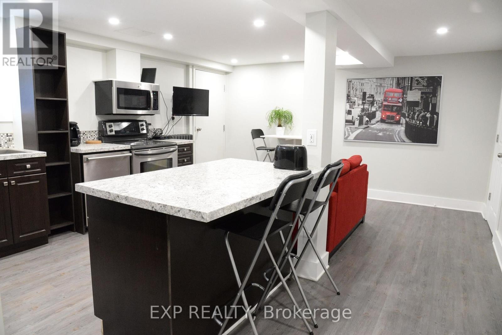 












1240 ADIRONDACK DRIVE

,
Ottawa,




Ontario
K2C2V3

