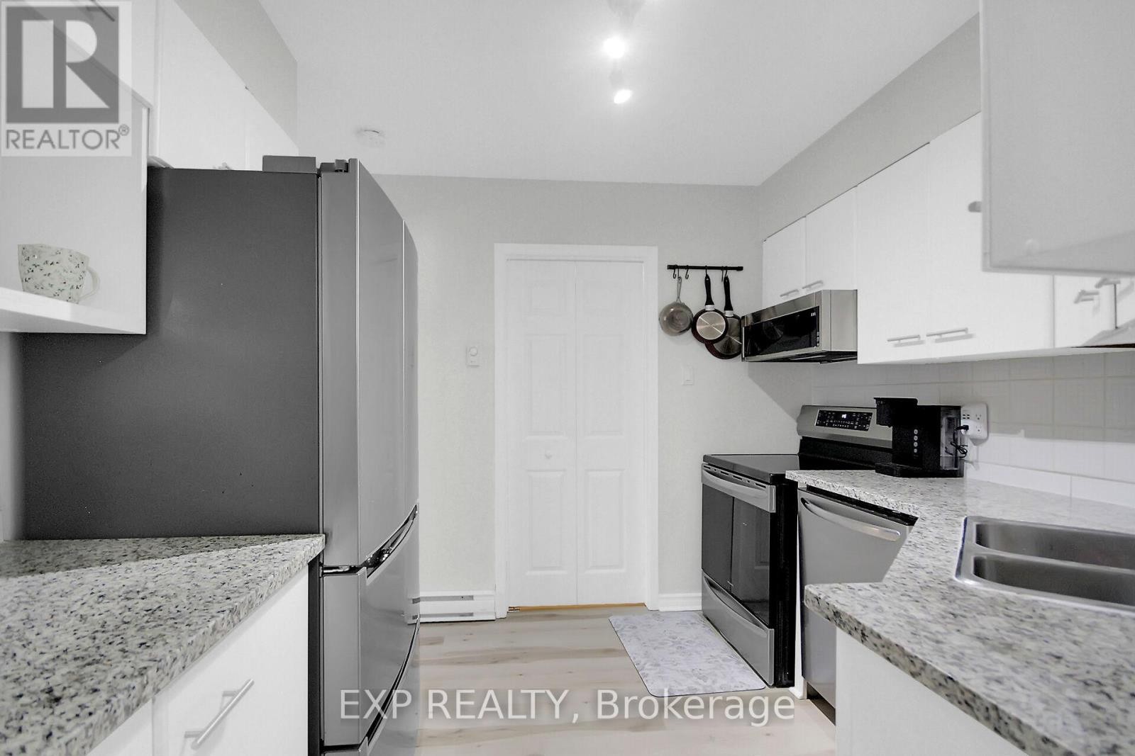 












A1 - 97 FINDLAY AVENUE

,
Carleton Place,




Ontario
K7C4G5

