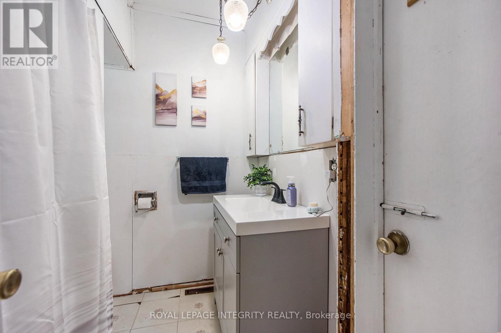 












101 PAUL DRIVE

,
Lanark Highlands,




Ontario
K0G1K0

