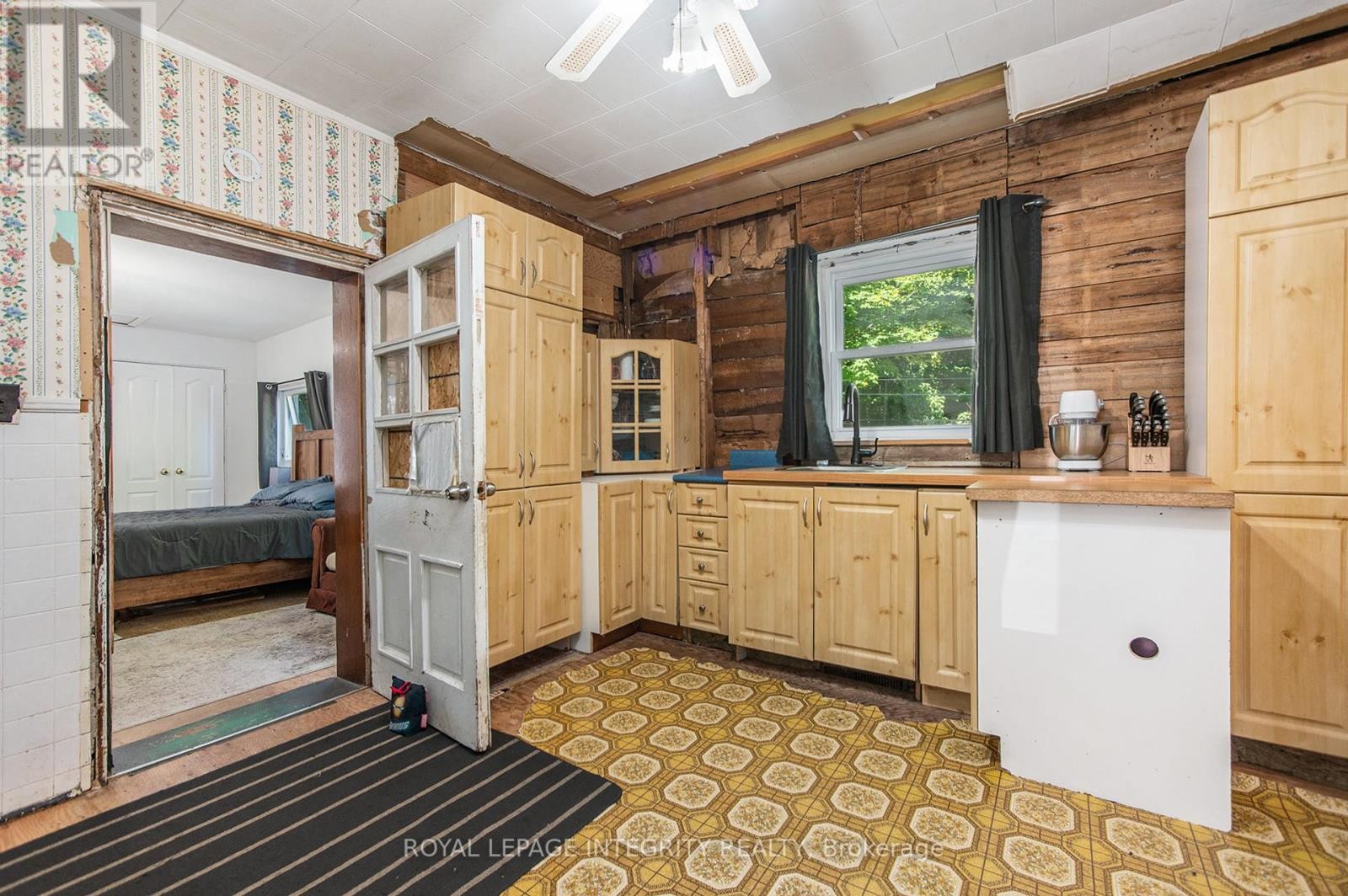 












101 PAUL DRIVE

,
Lanark Highlands,




Ontario
K0G1K0

