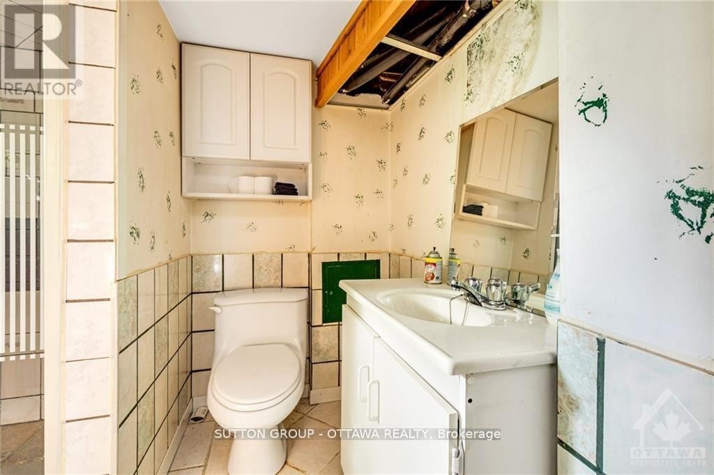 












846 ST LAURENT BOULEVARD

,
Ottawa,




Ontario
K1K3A9

