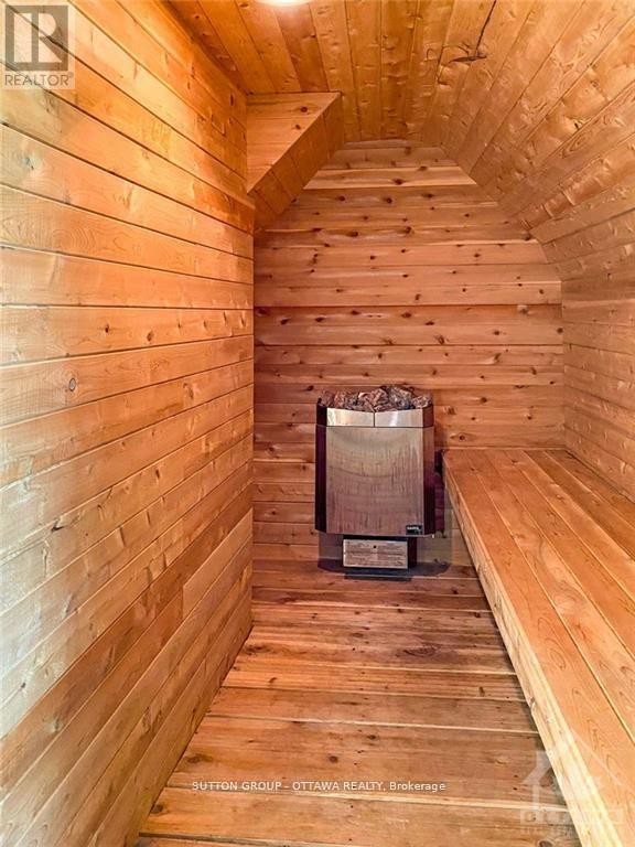 












846 ST LAURENT BOULEVARD

,
Ottawa,




Ontario
K1K3A9

