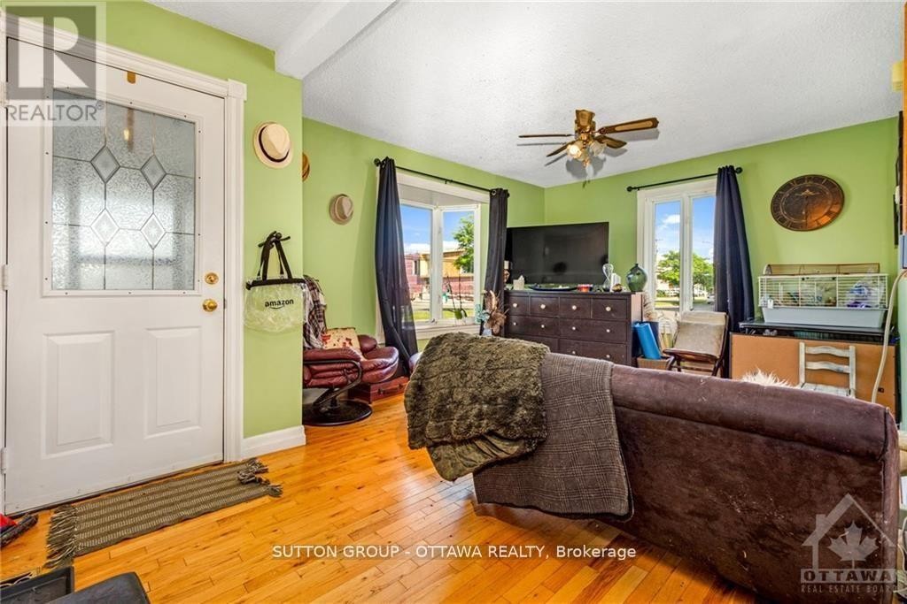 












846 ST LAURENT BOULEVARD

,
Ottawa,




Ontario
K1K3A9

