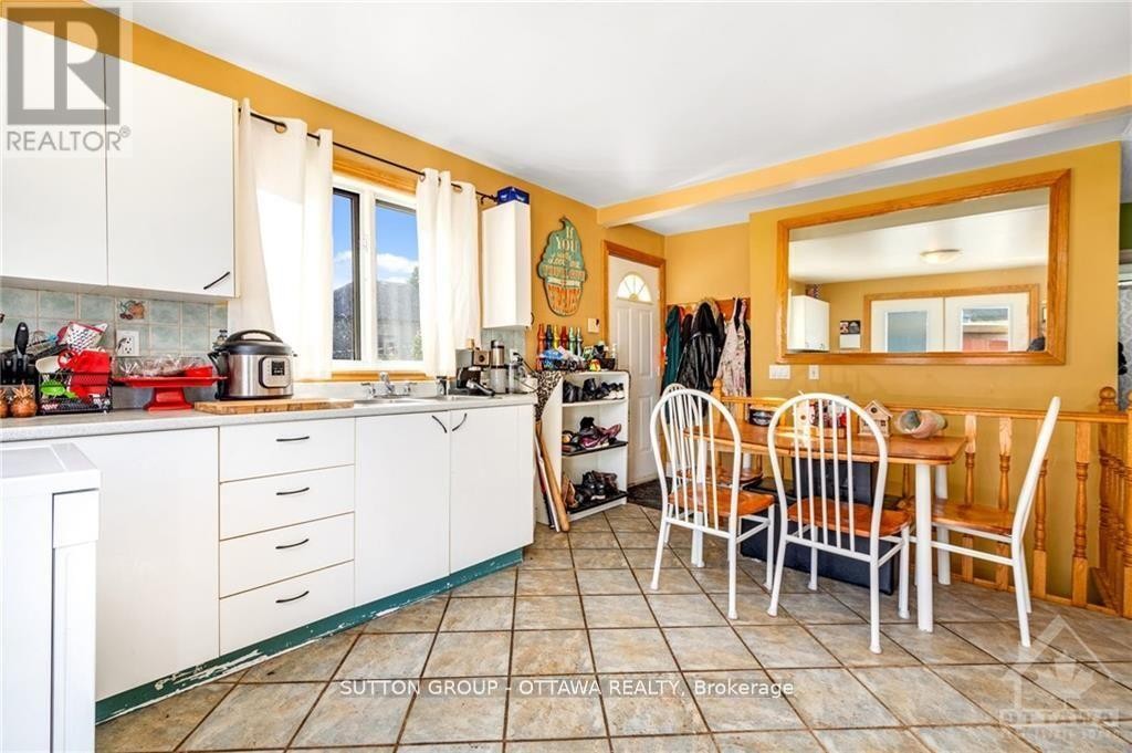 












846 ST LAURENT BOULEVARD

,
Ottawa,




Ontario
K1K3A9

