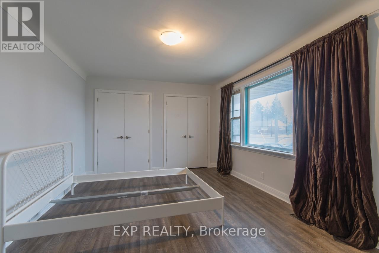 












150 MEADOWLANDS DRIVE W

,
Ottawa,




Ontario
K2G2S5

