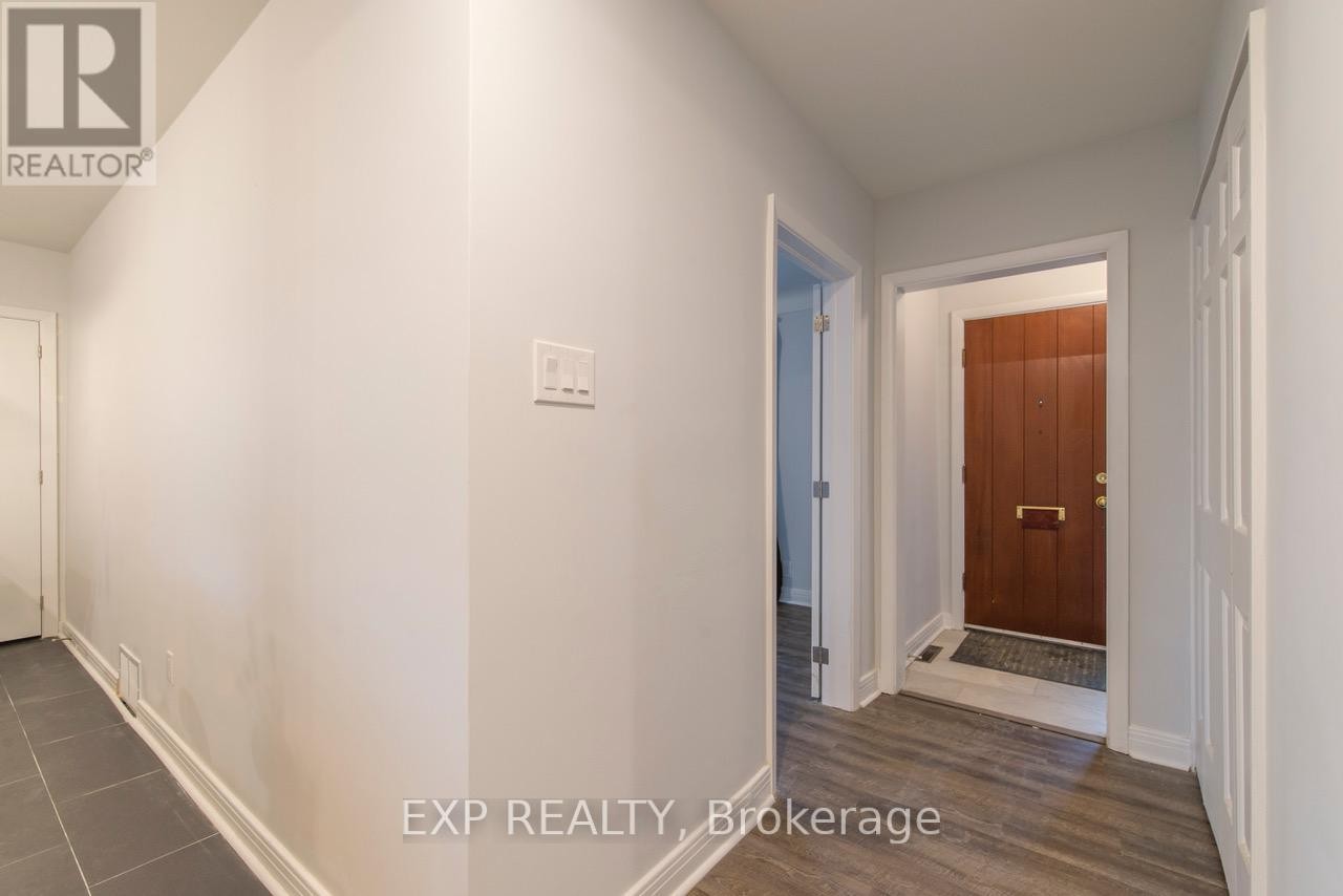 












150 MEADOWLANDS DRIVE W

,
Ottawa,




Ontario
K2G2S5

